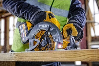 Аккумуляторная дисковая пила DeWalt DCS578N 54V без аккумулятора фото 4