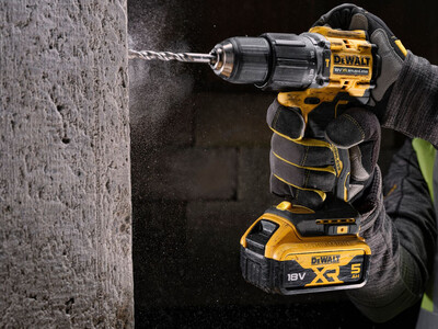 Аккумуляторная дрель-шуруповерт DeWalt DCD100YP2T фото 8