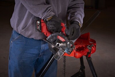 Аккуммуляторная циркулярная пила Milwaukee M18 FMCS-502X 4933459193 фото 10